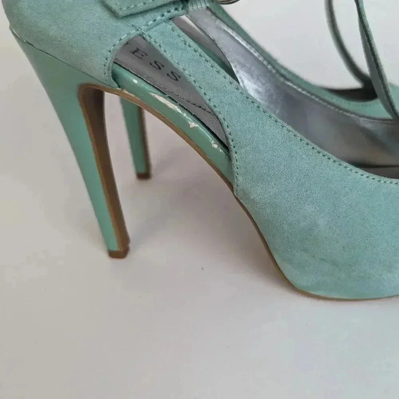 Guess Mary Jane Tiffany Blue Platform Heels - 7.5 - Picture 7 of 11